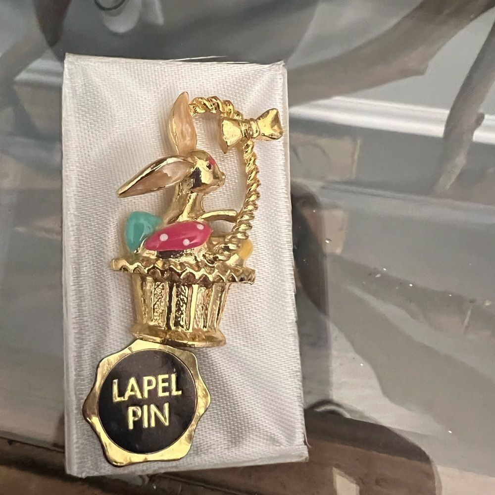 Gold tone Easter Bunny in Basket vintage lapel pin.